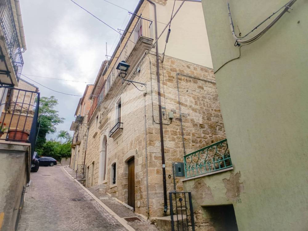 casa indipendente in vendita ad Acquaviva Collecroce