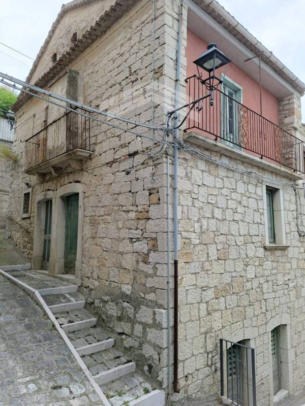 casa indipendente in vendita ad Acquaviva Collecroce