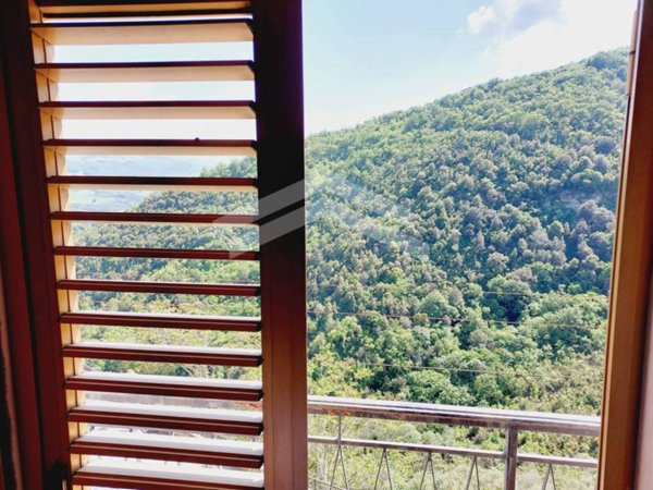 appartamento in vendita ad Acquaviva Collecroce