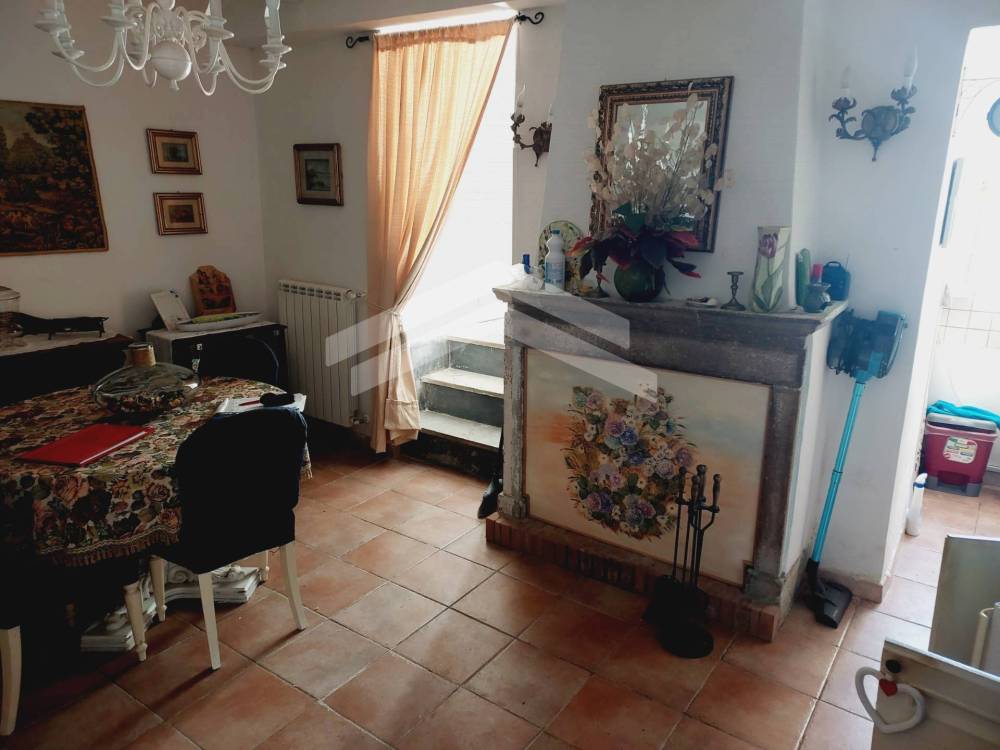 casa indipendente in vendita ad Acquaviva Collecroce