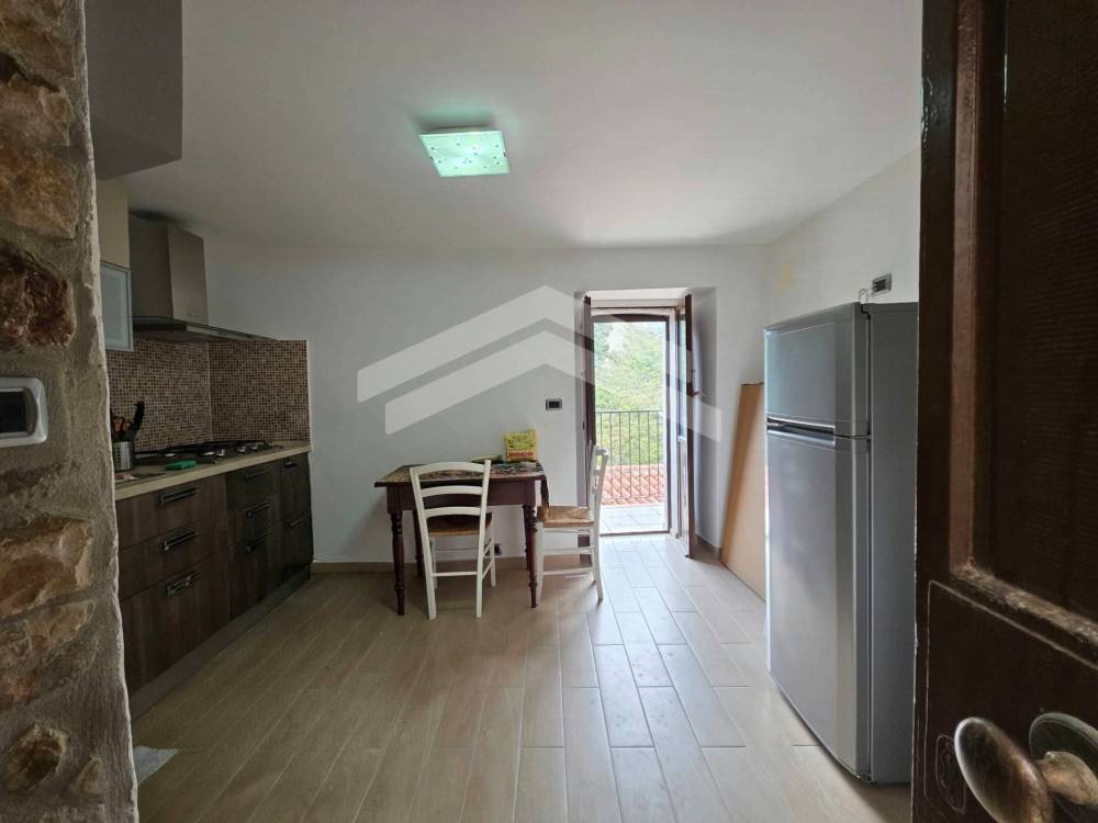 appartamento in vendita ad Acquaviva Collecroce