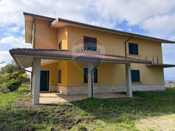 casa indipendente in vendita a Baranello