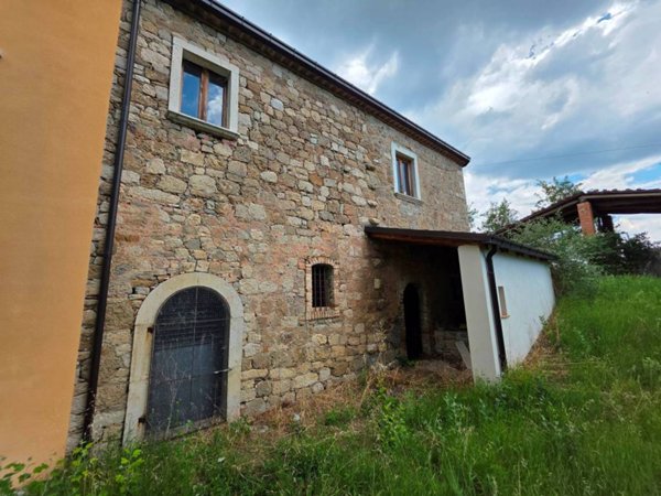 casa indipendente in vendita a Baranello