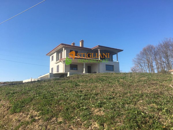 casa indipendente in vendita a Baranello