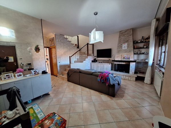 casa indipendente in vendita a Baranello