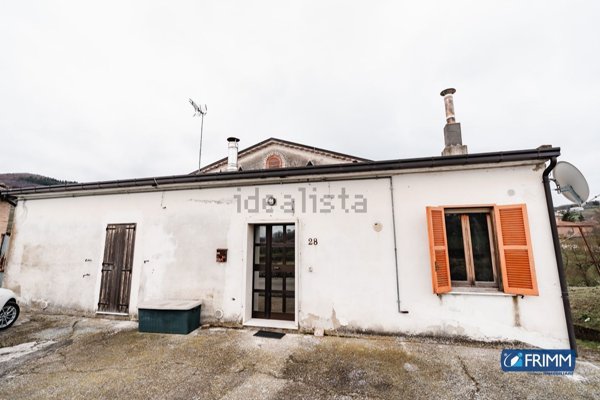 casa indipendente in vendita a Baranello