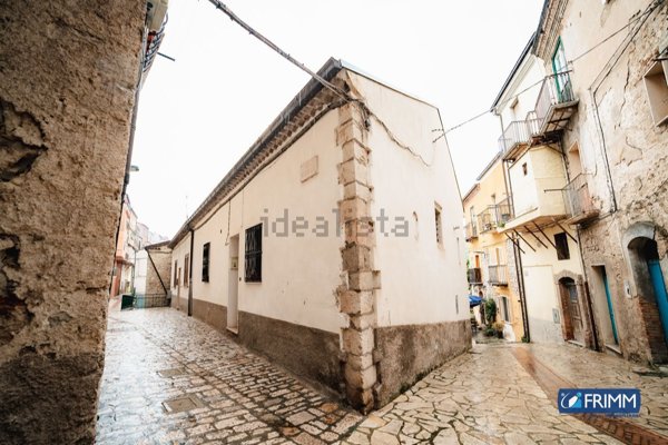 casa indipendente in vendita a Baranello