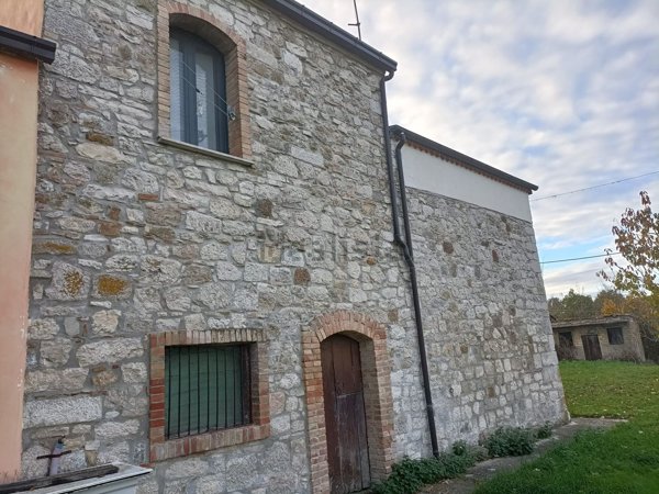 casa indipendente in vendita a Baranello