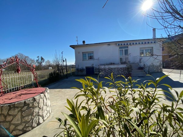 casa indipendente in vendita a Bojano