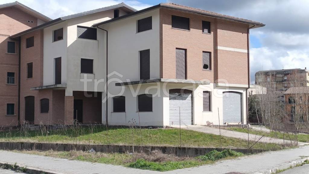 casa indipendente in vendita a Bojano