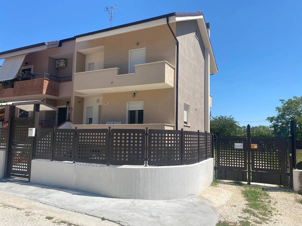 casa indipendente in vendita a Bojano