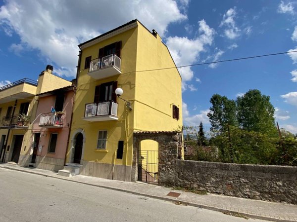 casa indipendente in vendita a Bojano