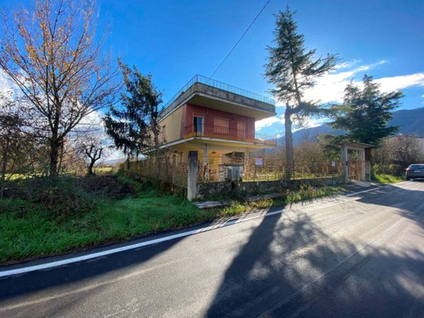 casa indipendente in vendita a Bojano