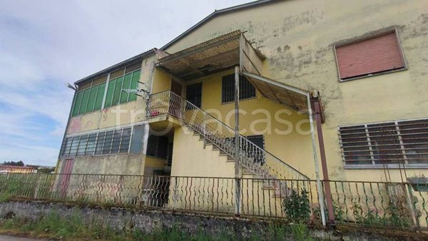 locale commerciale in vendita a Bojano