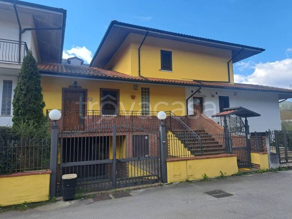casa indipendente in vendita a Bojano