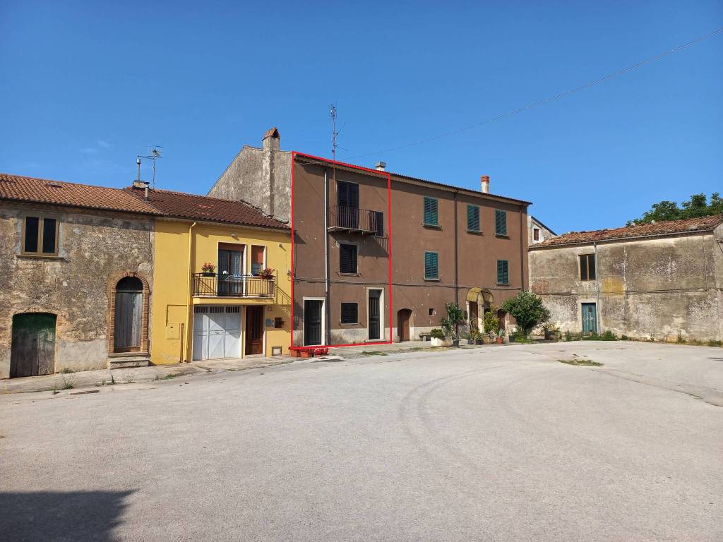 casa indipendente in vendita a Bojano in zona Castellone