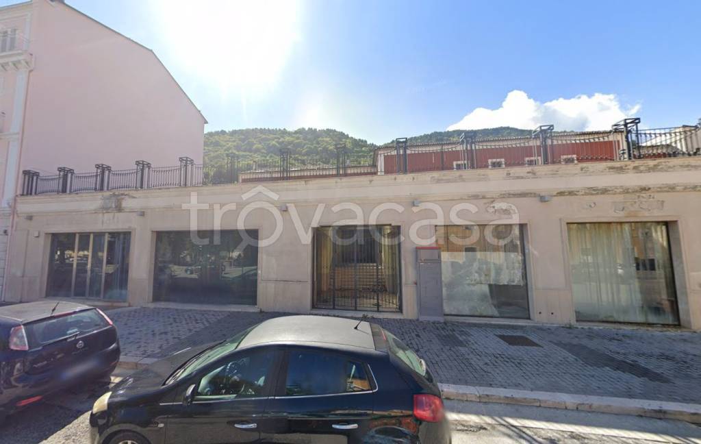 negozio in vendita a Bojano