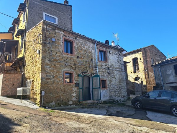 casa indipendente in vendita a Bojano in zona Malatesta