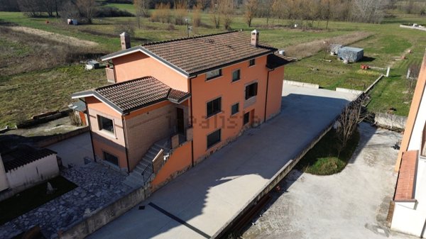 casa indipendente in vendita a Bojano