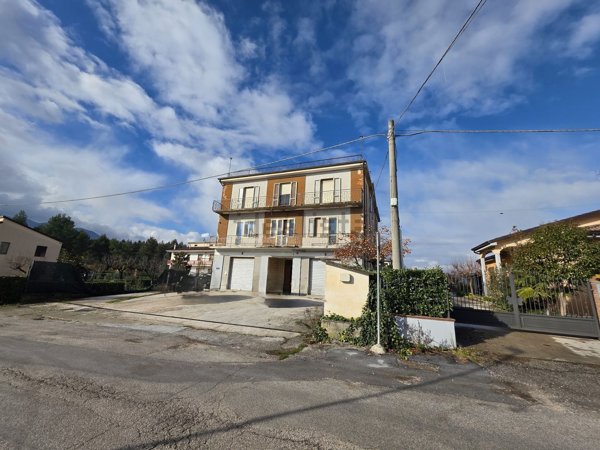 casa indipendente in vendita a Bojano
