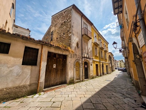 casale in vendita a Bojano