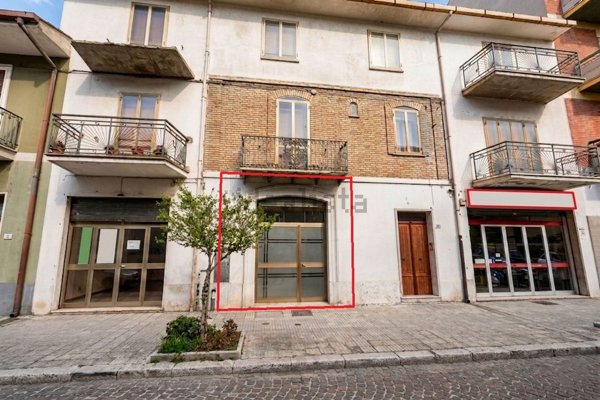 locale commerciale in vendita a Bojano in zona Santa Maria dei Rivoli