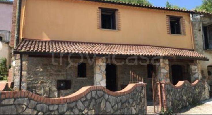 casa indipendente in vendita a Bojano in zona Pinciere