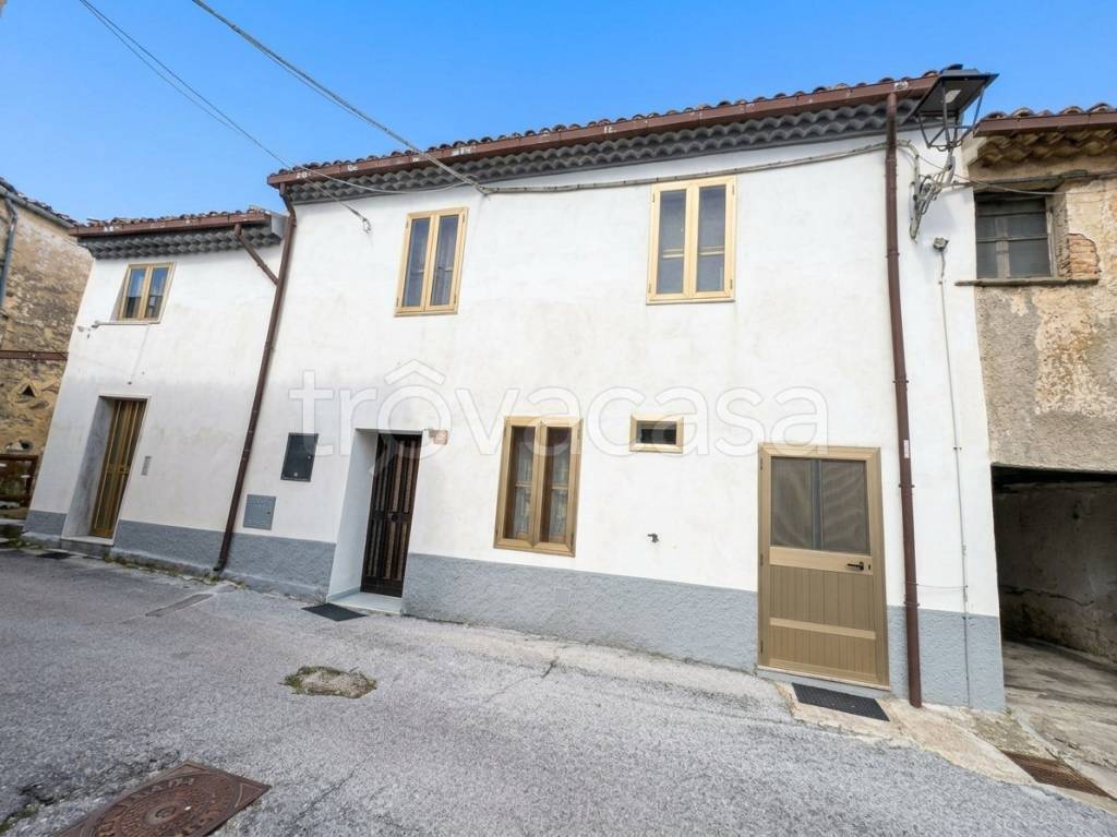 casa indipendente in vendita a Bojano in zona Civita Superiore