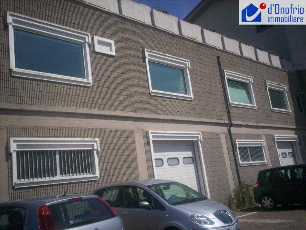 locale commerciale in vendita a Busso