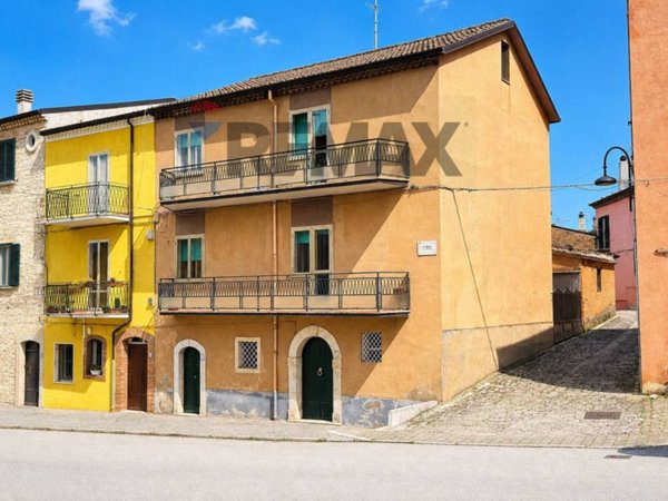casa indipendente in vendita a Busso