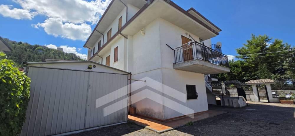 casa indipendente in vendita a Busso