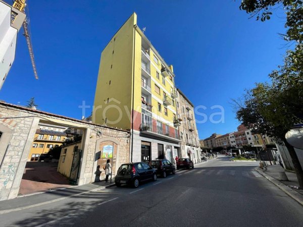 locale commerciale in vendita a Campobasso in zona Centro Città