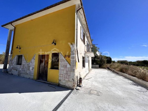 casa indipendente in vendita a Campobasso in zona Tappino