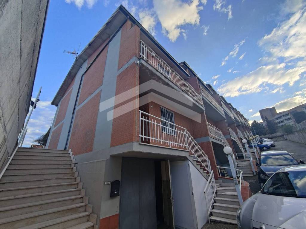casa indipendente in vendita a Campobasso in zona Vazzieri