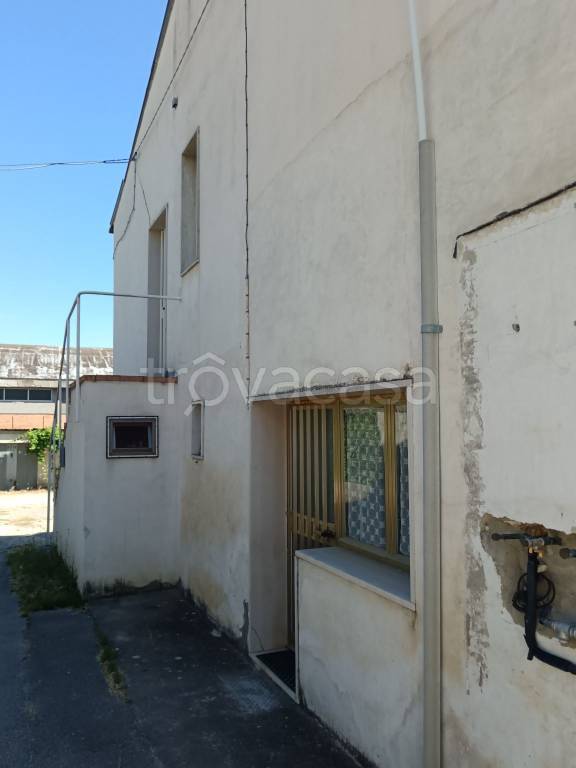 casa indipendente in vendita a Campobasso in zona Centro Città