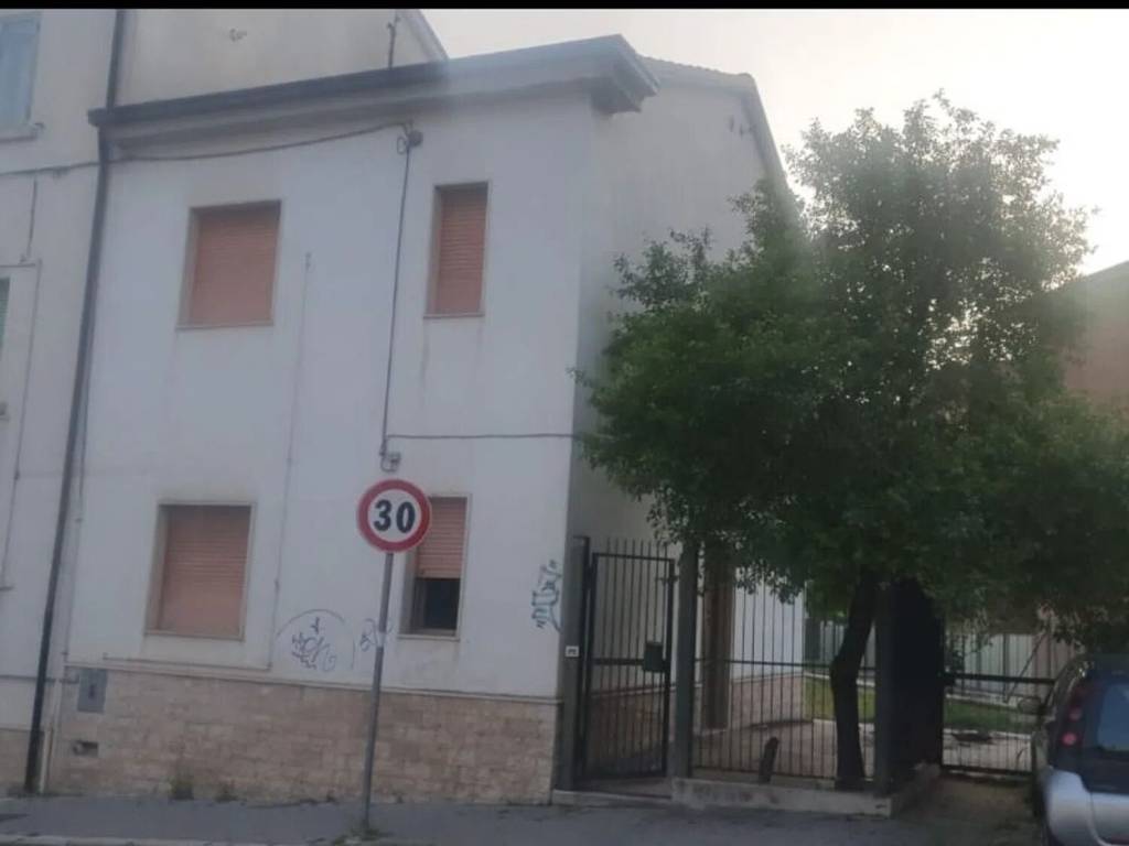 casa indipendente in vendita a Campobasso