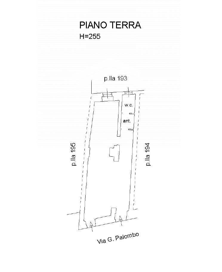 locale commerciale in vendita a Campobasso in zona Centro Città