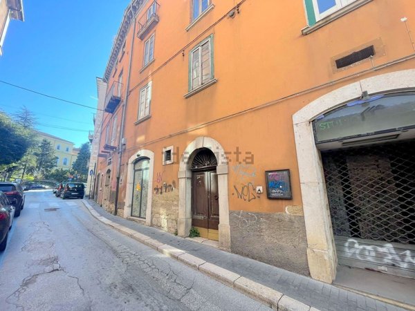 locale commerciale in vendita a Campobasso