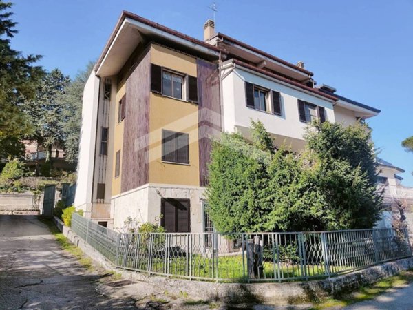 casa indipendente in vendita a Campobasso