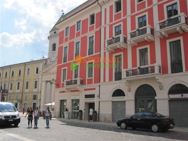 ufficio in vendita a Campobasso in zona Centro Città