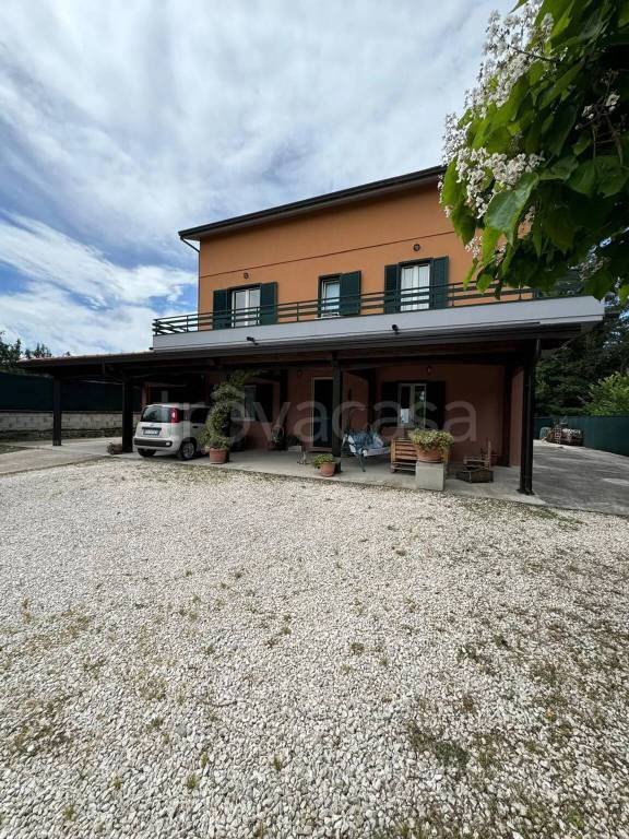 casa indipendente in vendita a Campobasso in zona Centro Città