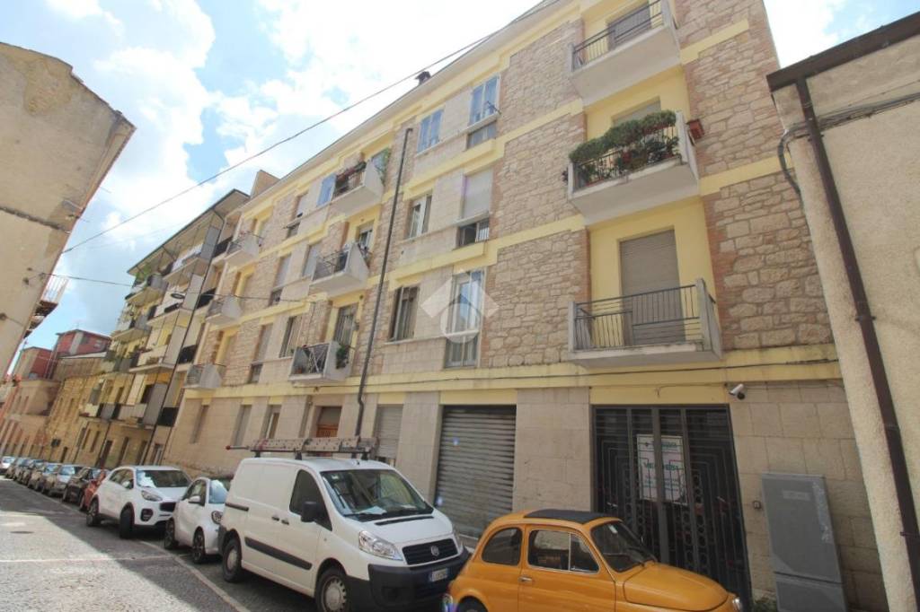 casa indipendente in vendita a Campobasso in zona Centro Città