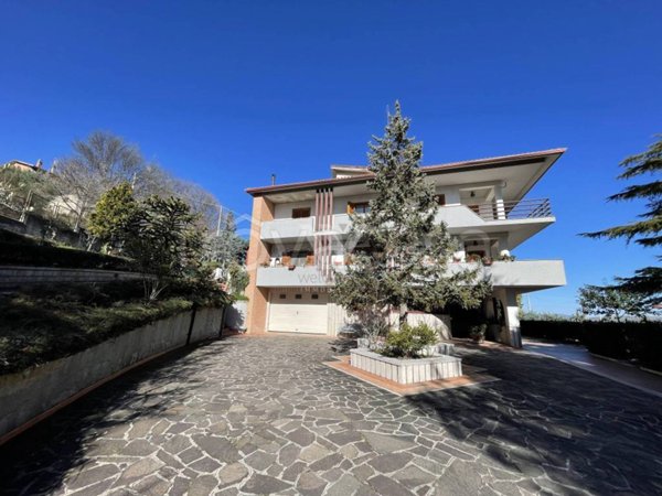 casa indipendente in vendita a Campobasso in zona Fossato Cupo