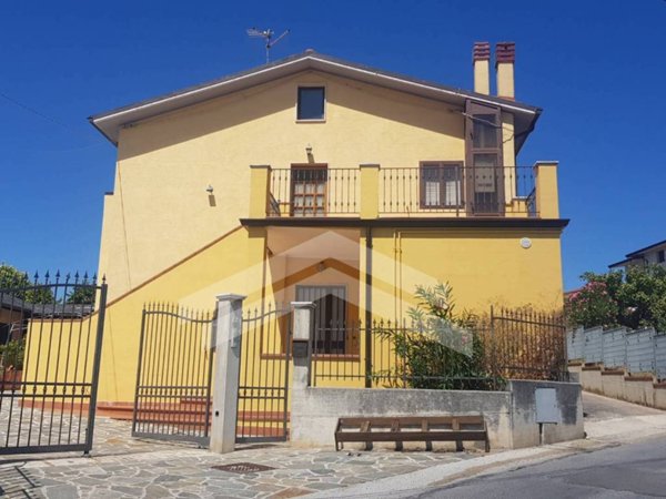 appartamento in vendita a Campobasso in zona Colle dell'Orso