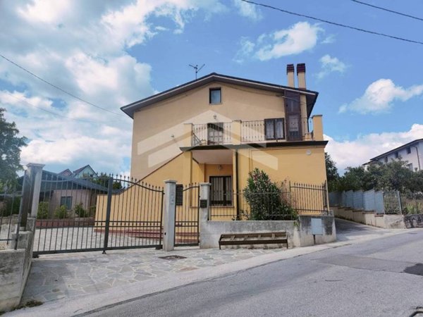 appartamento in vendita a Campobasso in zona Colle dell'Orso