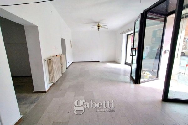 negozio in vendita a Campobasso in zona Centro Città