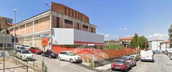 negozio in vendita a Campobasso in zona Centro Città