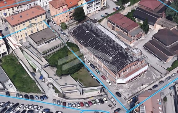 negozio in vendita a Campobasso in zona Centro Città