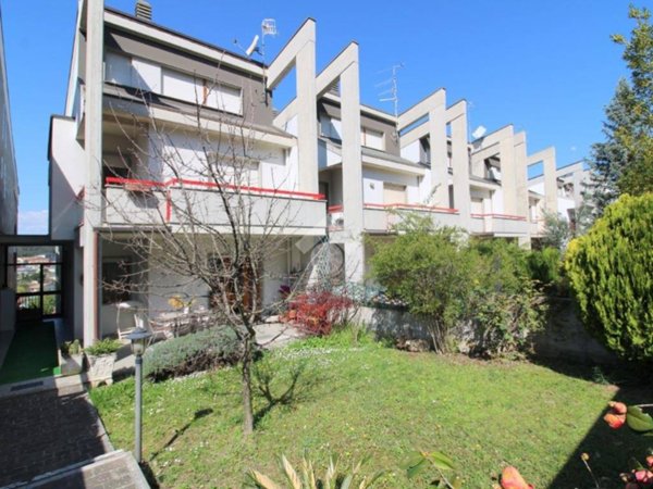 casa indipendente in vendita a Campobasso in zona Centro Città
