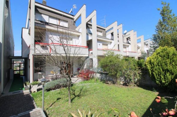 casa indipendente in vendita a Campobasso in zona Centro Città